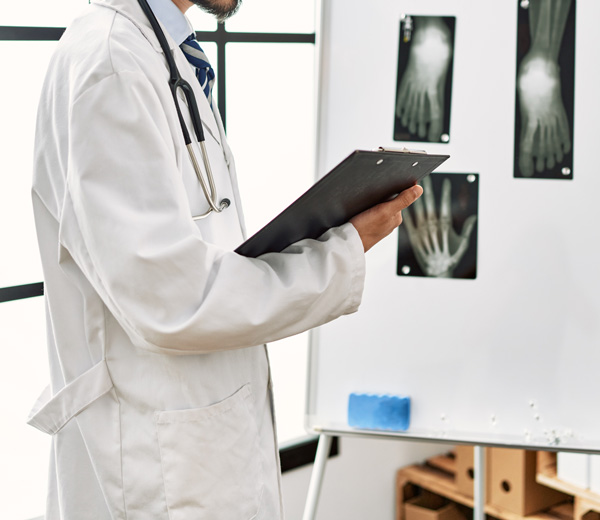 Analyse d'une situation de santé par médecin expert