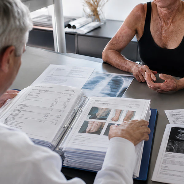 Étude du dossier médical avec expertise médicale d'un grand brûlé